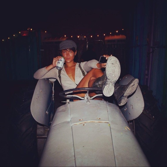 Meet your Posher, Laura - Picture 6 of 8